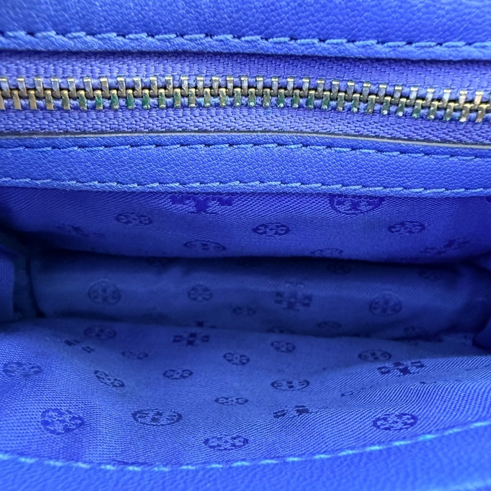 🔥 Tory Burch Fleming Small Quilted Floral Shoulder Bag - Royal Blue/Gold - Picture 6 of 8